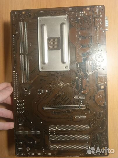 Материнская плата с процессором и памятью