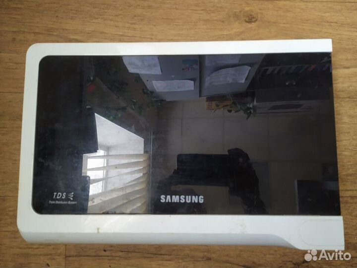 Дверца микроволновой печи