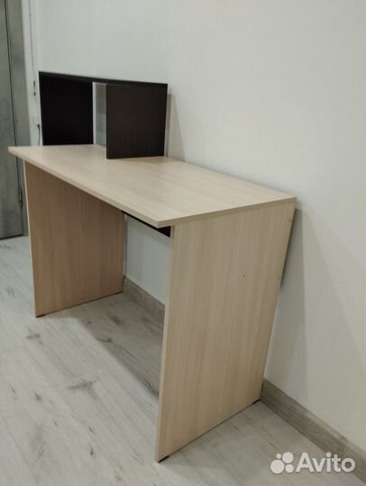 Компьютерный стол новый