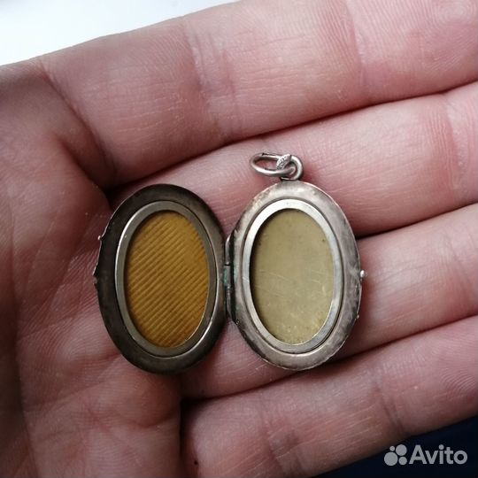 Кулон, локет