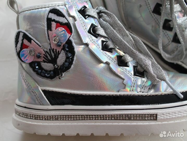 Ботинки для девочки