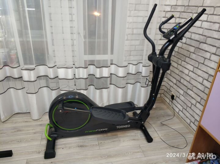 Эллиптический тренажер torneo transform C-530