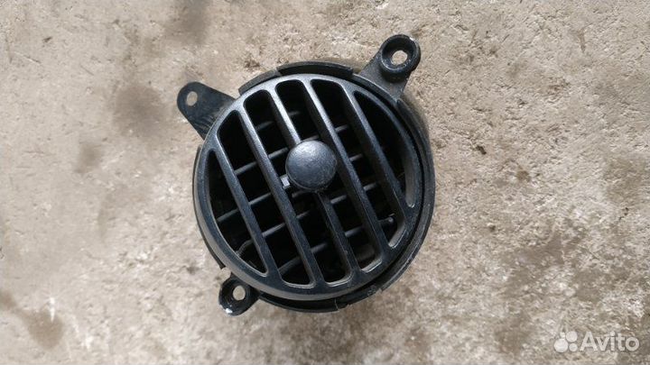 Дефлектор воздушный правый Chevrolet Aveo T200