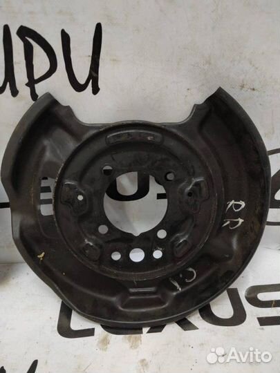 Щиток тормозного механизма задний Toyota Sienna