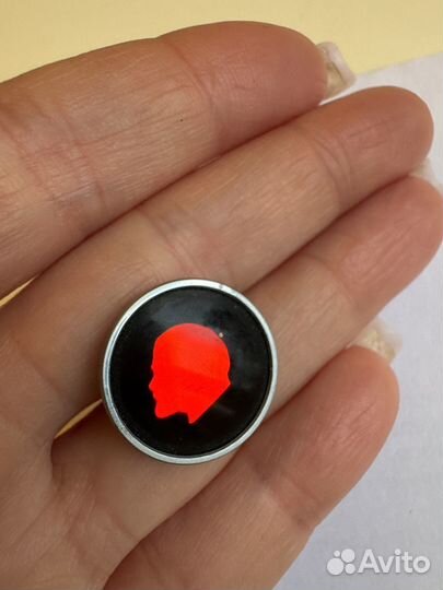 Значок ленин