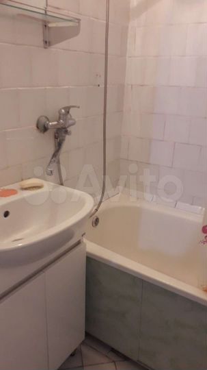 2-к. квартира, 47 м², 3/9 эт.