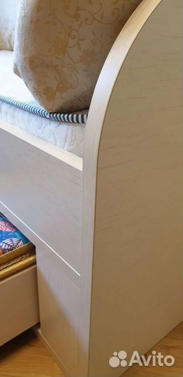 Одноместная подростковая кровать с выдвиж. ящиками