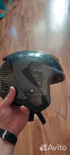 Продам шлема 2 шт