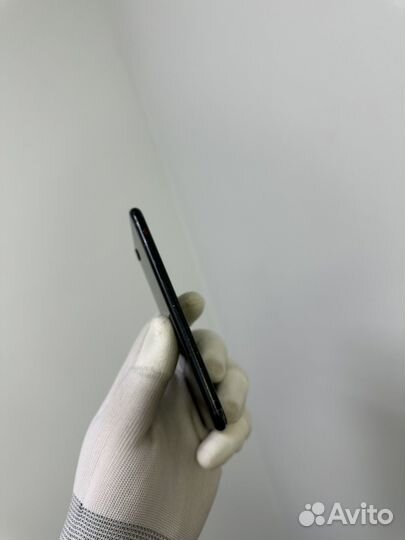 iPhone SE (2020), 64 ГБ