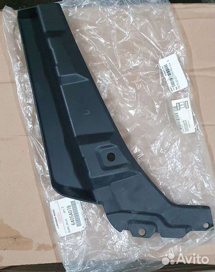 Брызговик Паджеро 4 правый