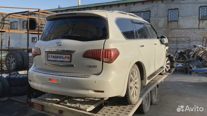 Разъем AUX Infiniti QX80 (Z62) 28318-4P000