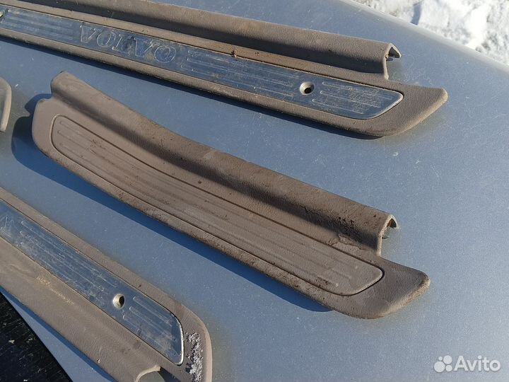 Внутренняя накладка порога volvo s40