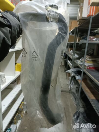 215010073R Патрубок радиатора Renault Sandero