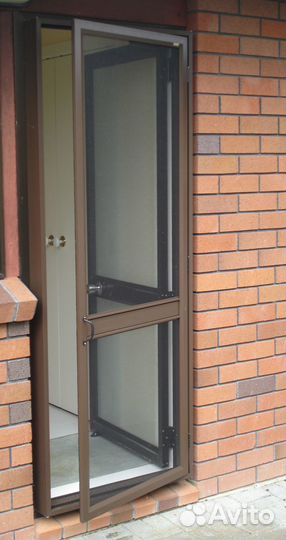 Москитные сетки на окна и двери