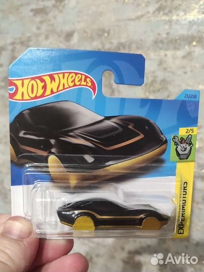Hot wheels брелок