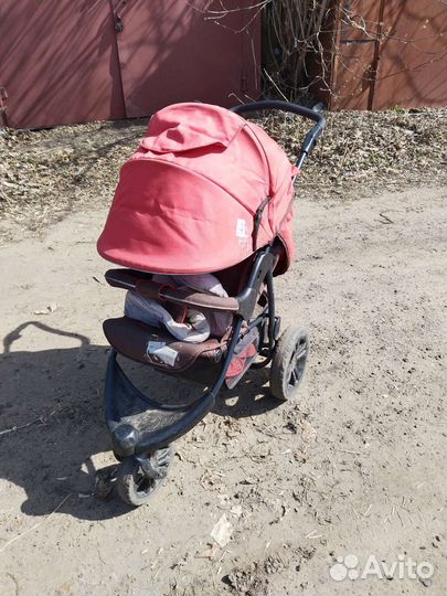 Прогулочная коляска