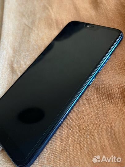 HONOR 10, 4/64 ГБ