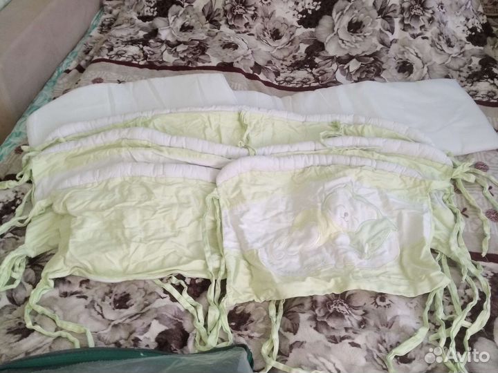 Мягкие бортики в кроватку