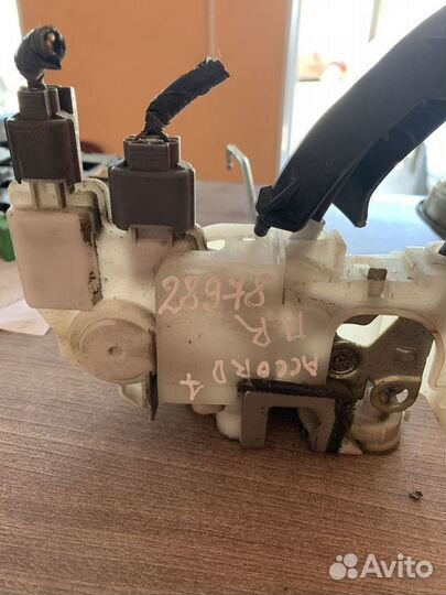 Замок двери передней Аккорд 7