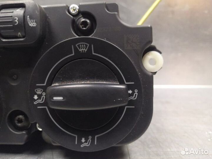 Блок управления климатической установкой