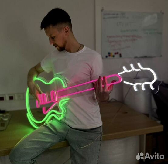 Неоновая вывеска