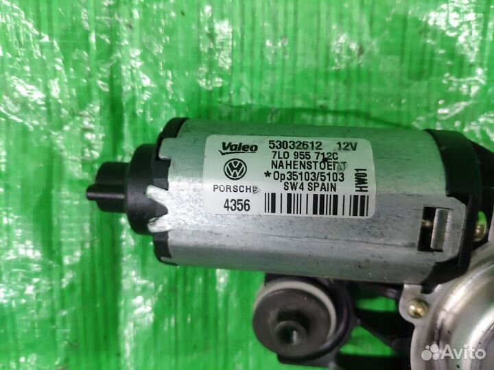 Мотор стеклоочистителя зад. Volkswagen Touareg