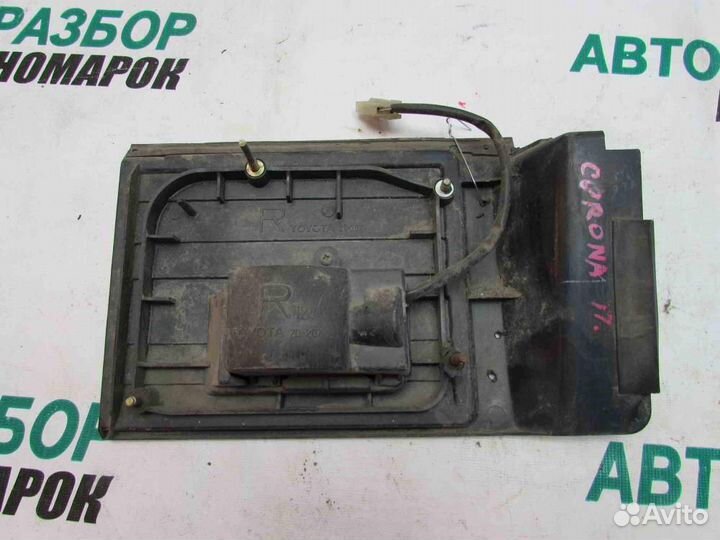 Фонарь задний правый для Toyota Corona AT170