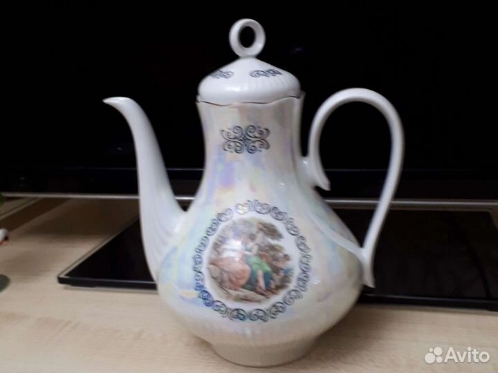 Мадонна Германия кофейник