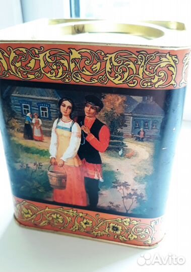 Жестяная банка из-под чая Баловень