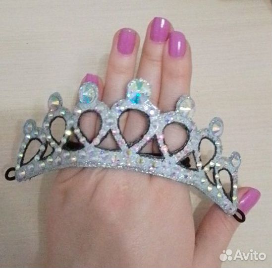 Украшение, корона на пучок для гимнастики