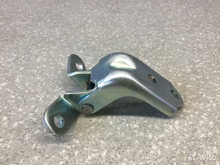 Петля двери передней правой верхняя Hyundai Creta