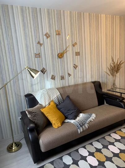 2-к. квартира, 56 м², 1/10 эт.