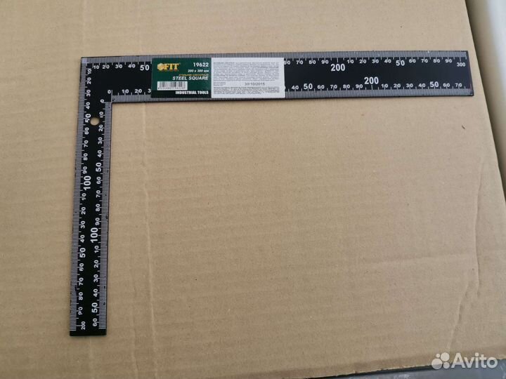 Угольник слесарный 200*300