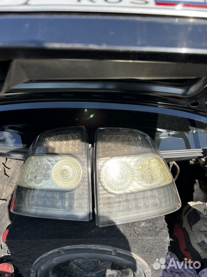 Продам задние фары на приору