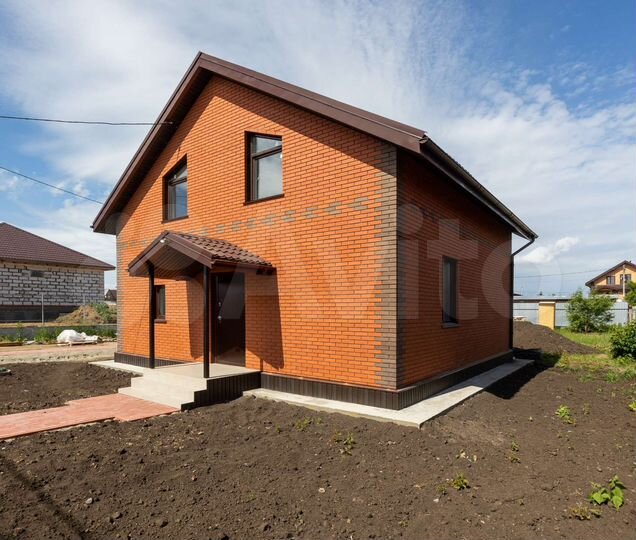 Дом 139 м² на участке 5 сот.