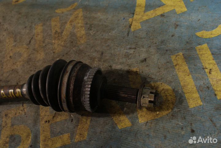 Передняя левая полуось Mitsubishi Galant EA