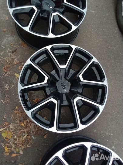 Диски R22 Chevrolet Tahoe / Escalade