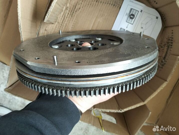 Новый маховик сцепления Renault/Nissan 415040910