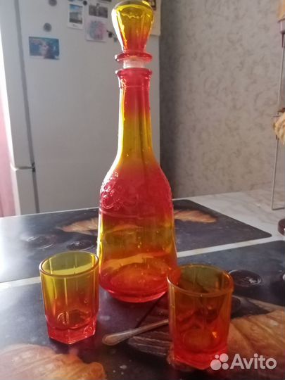 Графин с рюмками