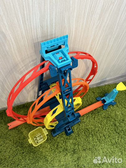 Hot wheels тройная петля