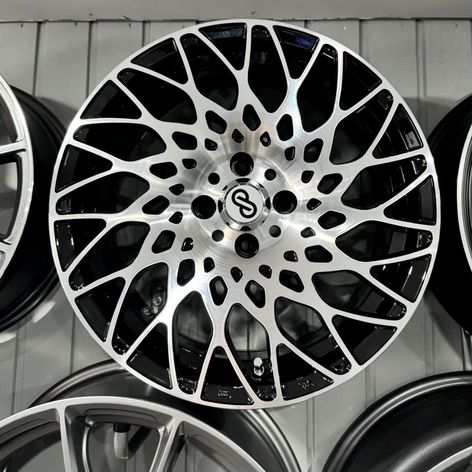 Литые диски Sakura Wheels 9140 7×R16 4×100