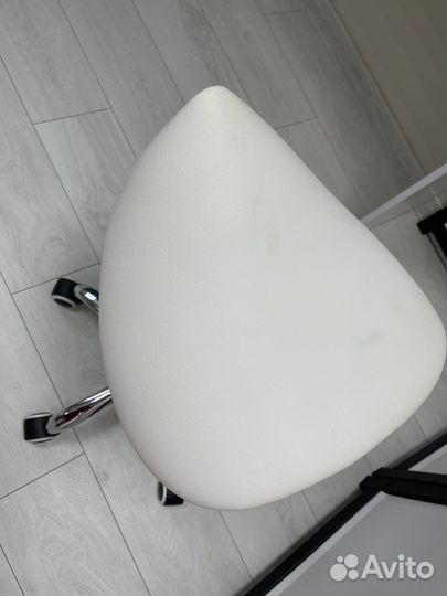 Стул для визажиста бровиста