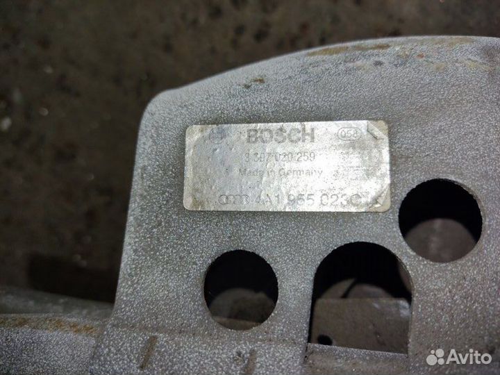 Трапеция стеклоочистителей Audi 100 седан 2.8 AAH