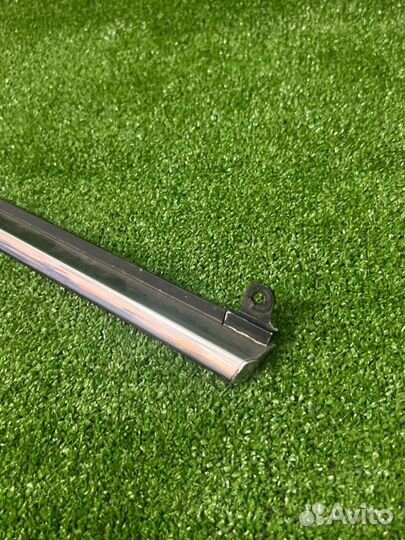 Молдинг стекла задний правый Lexus Gx470 120