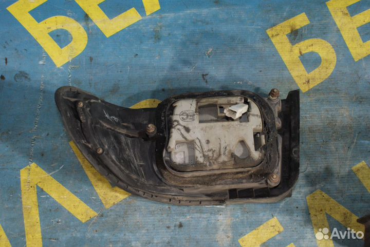 Задний фонарь Subaru Legacy B11