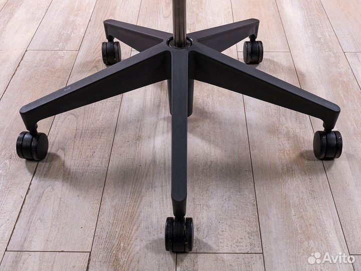 Компьютерное кресло Mirra 2 Herman Miller Германия