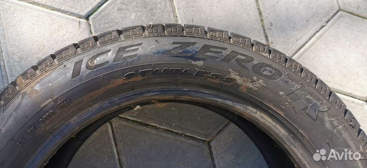 Pirelli Ice Zero FR 205/55 R16