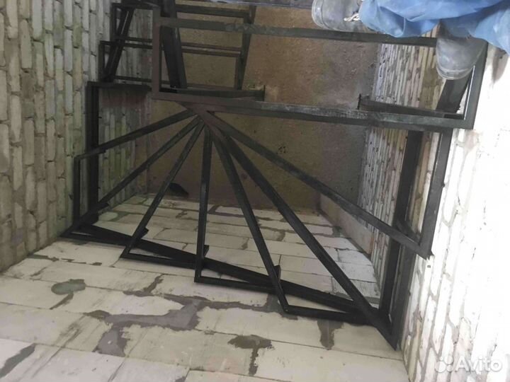 Изготовление металлокаркасов лестниц