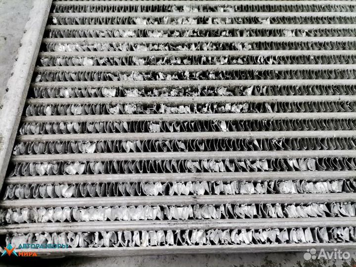 Интеркулер Nissan X-Trail T30 рест. 2006