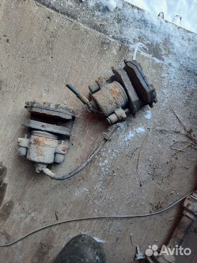 Skoda Octavia Tour супорт левый правый передний